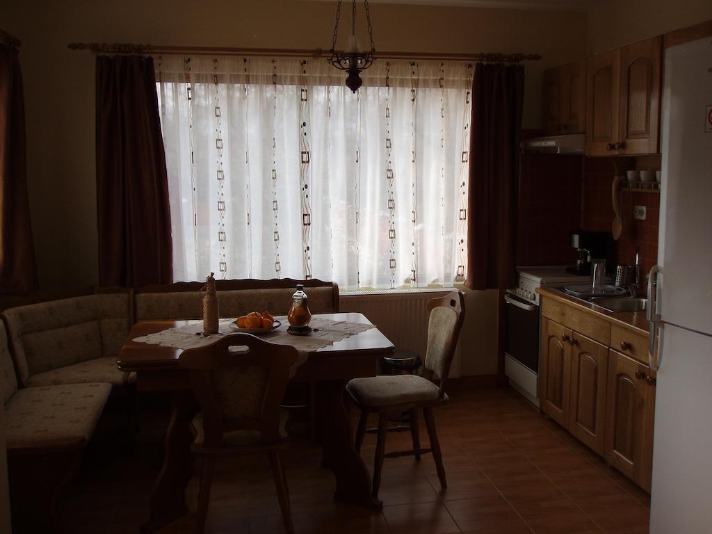 Arnota Villa Costesti  Exteriör bild